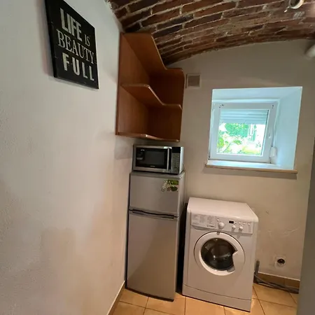 Kawalerka-studio Underground * Cracovia